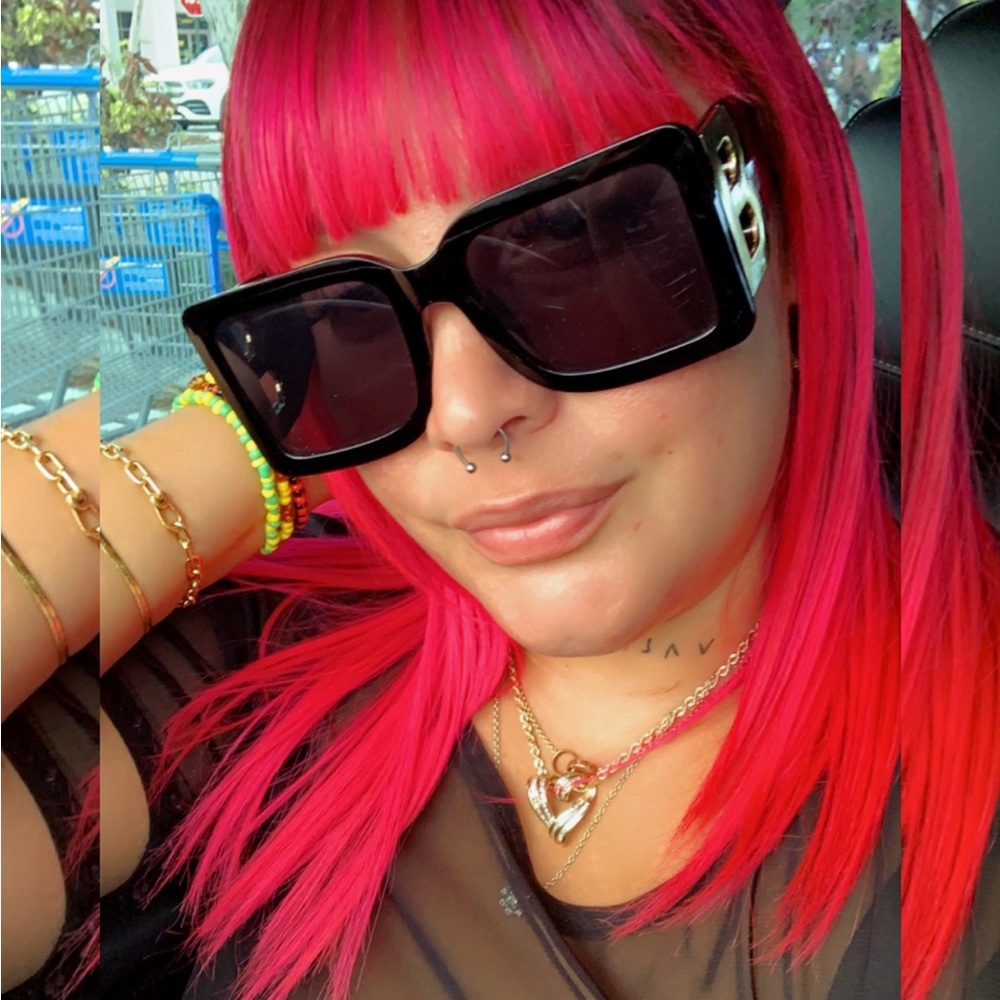 Meet your Posher, Frances